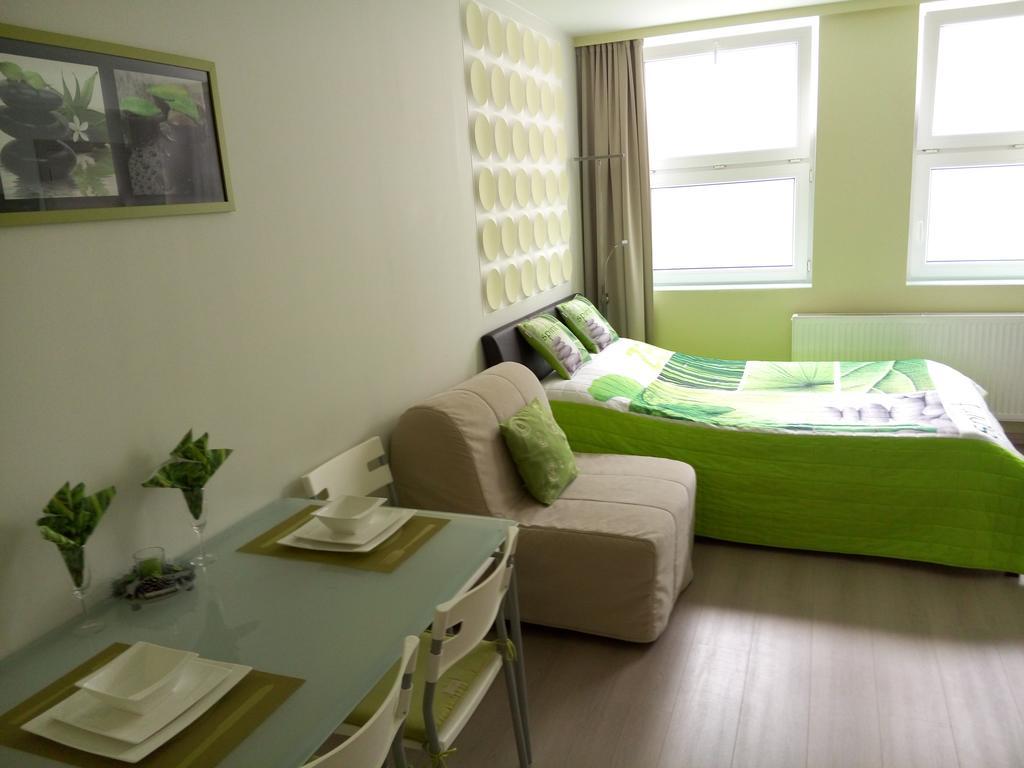 Apartment Villa Ksenija Остенде Екстериор снимка