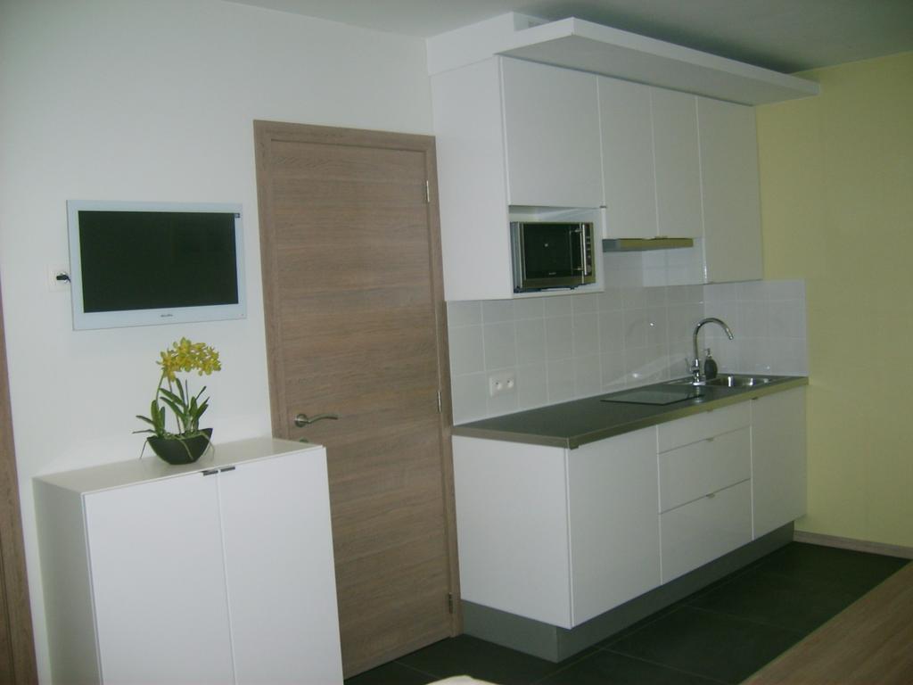 Apartment Villa Ksenija Остенде Стая снимка